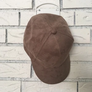  - Kepa från H&M - mocka imitation 