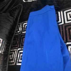  - Står st M men passar S mycket mer! Aldrig använt dom då dom är för stora, möts upp i Göteborg eller står köparen för frakt 