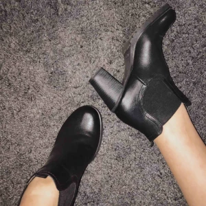  - Skor från Graceland i fint skick! Endast använda 3 gånger. Säljer för att jag växt ur dom. Frakten tillkommer. 