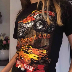  - Säljer denna riktigt feta EL TORO LOCO race team T-shirt!🧨🚘🚦🚘 