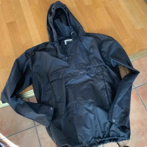  - Fin vidjacka från weekday