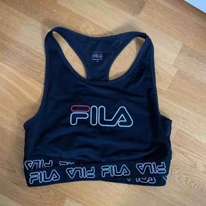  - Knappt använd sport BH från fila, inte mycket support 