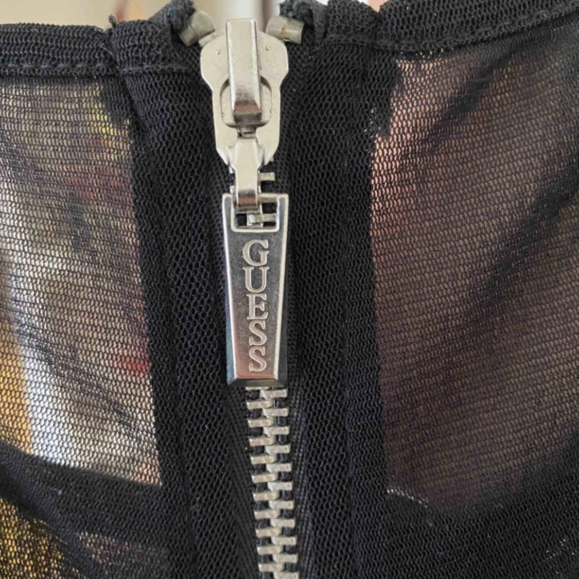 Guess festklänning  - 91