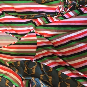  - Klänningar 50 kr styck 