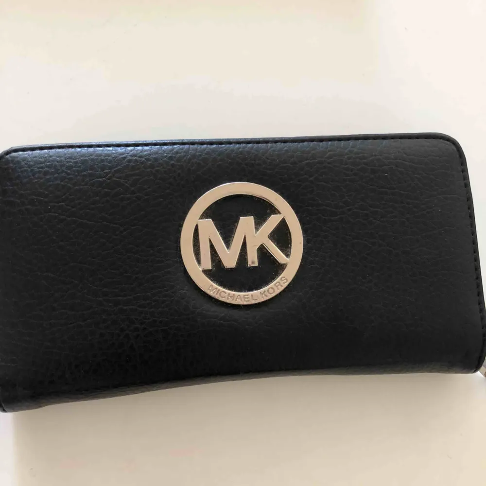 Mk plånbok, knappt använd. Först till kvarn . Accessoarer.