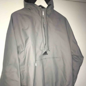  - Strl M, du står för frakten