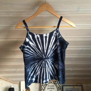  - Linne köpt på second hand!  Sparsamt använd. Köparen står för frakt🌹