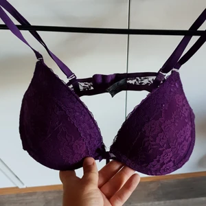  - Mörk lila bh från Lindex 