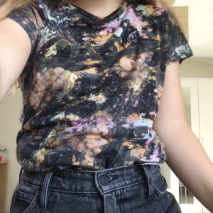  - finaste tröjan ifrån monki! söker nytt hem, i bra skick💓om det är något ni undrar över, kolla min profil eller ställ en fråga