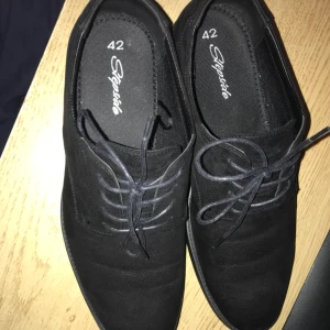 - Hej en gång använda skor säljs billigt 