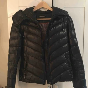  - Äkta dunjacka från Hollies! Inköpt för 3000!