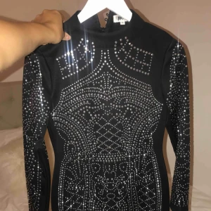  - Ord. Pris 899kr  Säljer denna klänningen som jag endast använt en gång och den hänger mest i garderoben! Som nyskick! Köparen betalar frakten. 