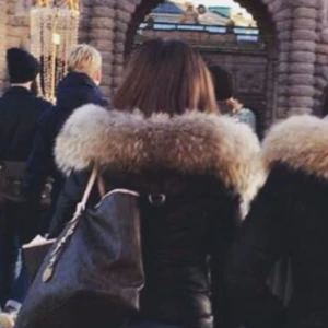  - Hollies jacka storlek 32, 