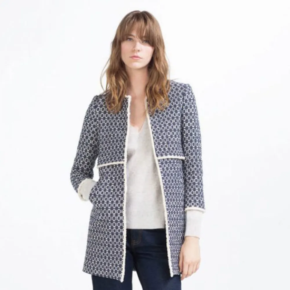 Zara popular coat excellent condition . Jackor.