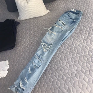  - Rebecka Stella byxor i fint skick 