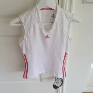 - Träningströja oanvänd (Nypris 310:-) Adidas