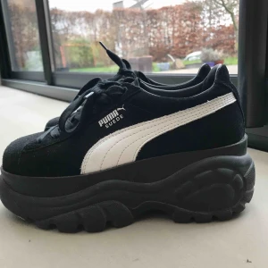  - BUFFALOxPUMA I MYCKET FINT SKICK