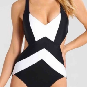  - Michael kors baddräkt i storlek 34