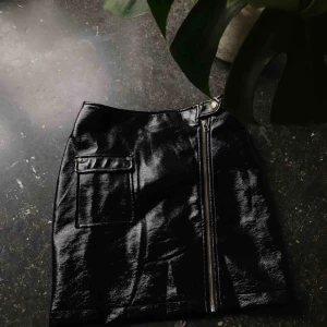  - Fin lackkjol ifrån Carin Wester. Storlek 34. Frakt 150kr. 