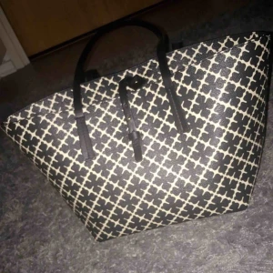  - Liten marlene Birger väska, perfekt skick. Köpare står för frakten!