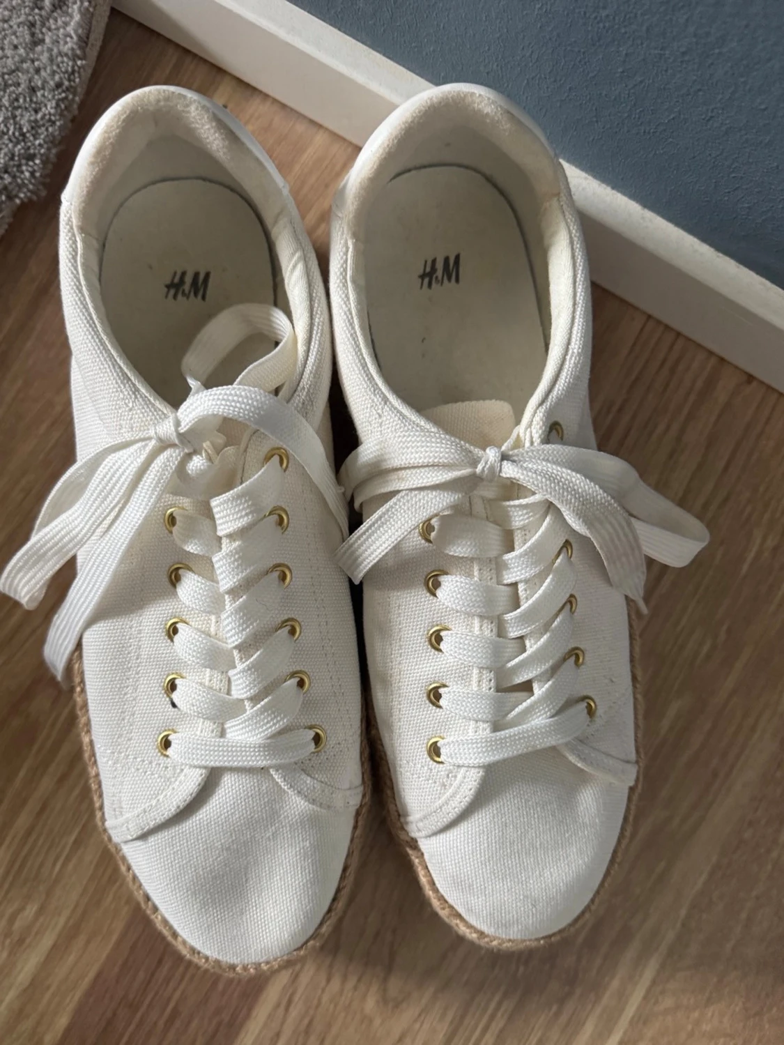 Vita platåsneakers med jutesula - 2