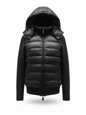 CEVIOR CARDIGAN - Torino Cardigan.  2-in-1 design med avtagbar luva. Tillverkad i en noggrant utvald ullblandning för värme, struktur och hållbarhet. Levereras med tags och påse, helt ny.   Besök vår hemsida för mer information. 