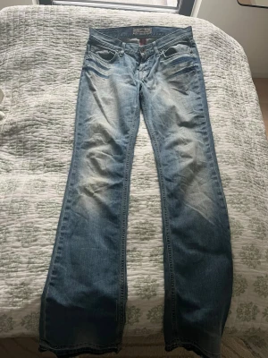 Fornarina jeans - Jättesnygga jeans från Fornarina! De har flera defekter, därav priset! 💕