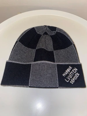 Lv mössa  - Helt nytt 