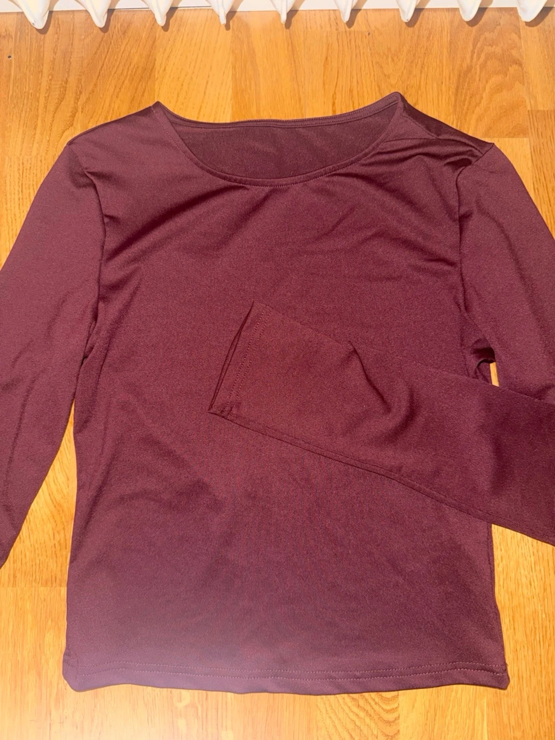 Vinröd långärmad topp 