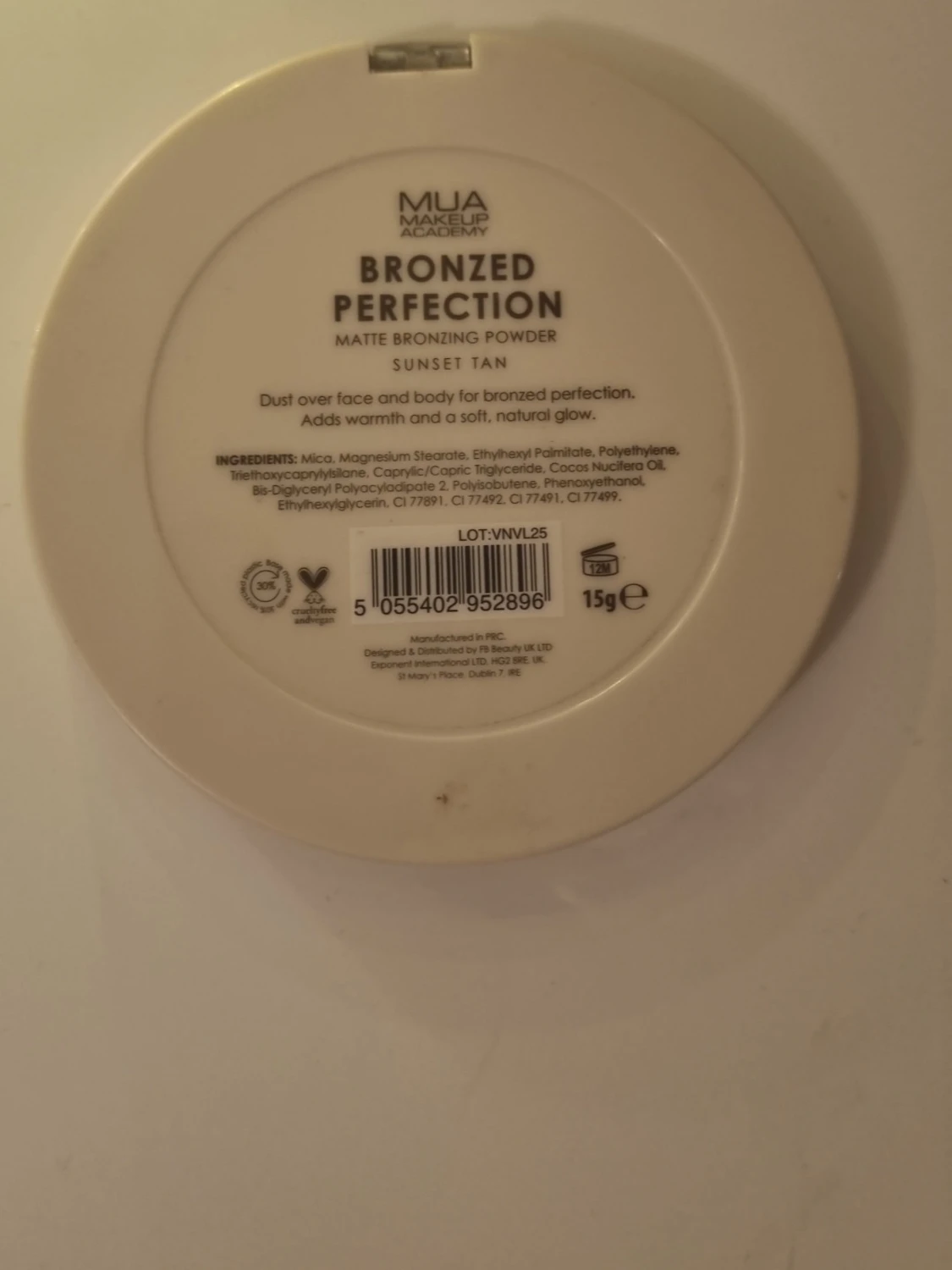 Matt bronzer i puderform med stjärnmönster - 2