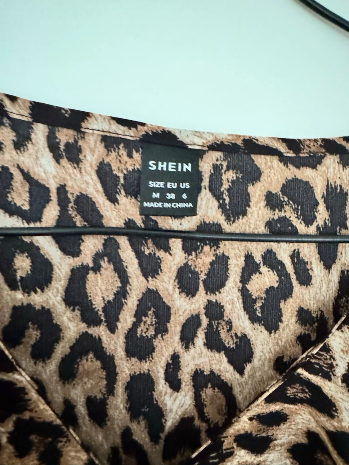 Leopardmönstrad blus från shein - 1