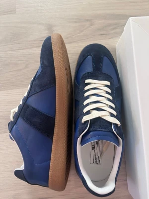 Maison Margiela sneakers - Maison margelia| Skick 9/10 mycket bra| nypris 6999kr| Storlek 43| hör av dig vid minsta fundering 🤔 
