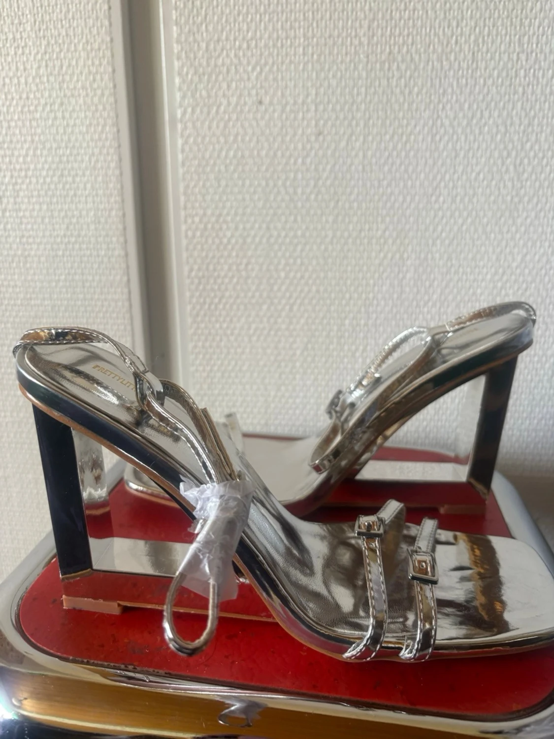 Silvriga pumps med fyrkantig tå