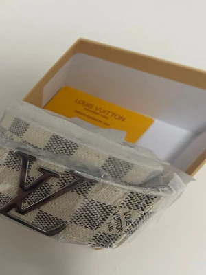 L v bälte  - Har ej använd. Kan mötas upp i Göteborg. Kom med prisförslag 