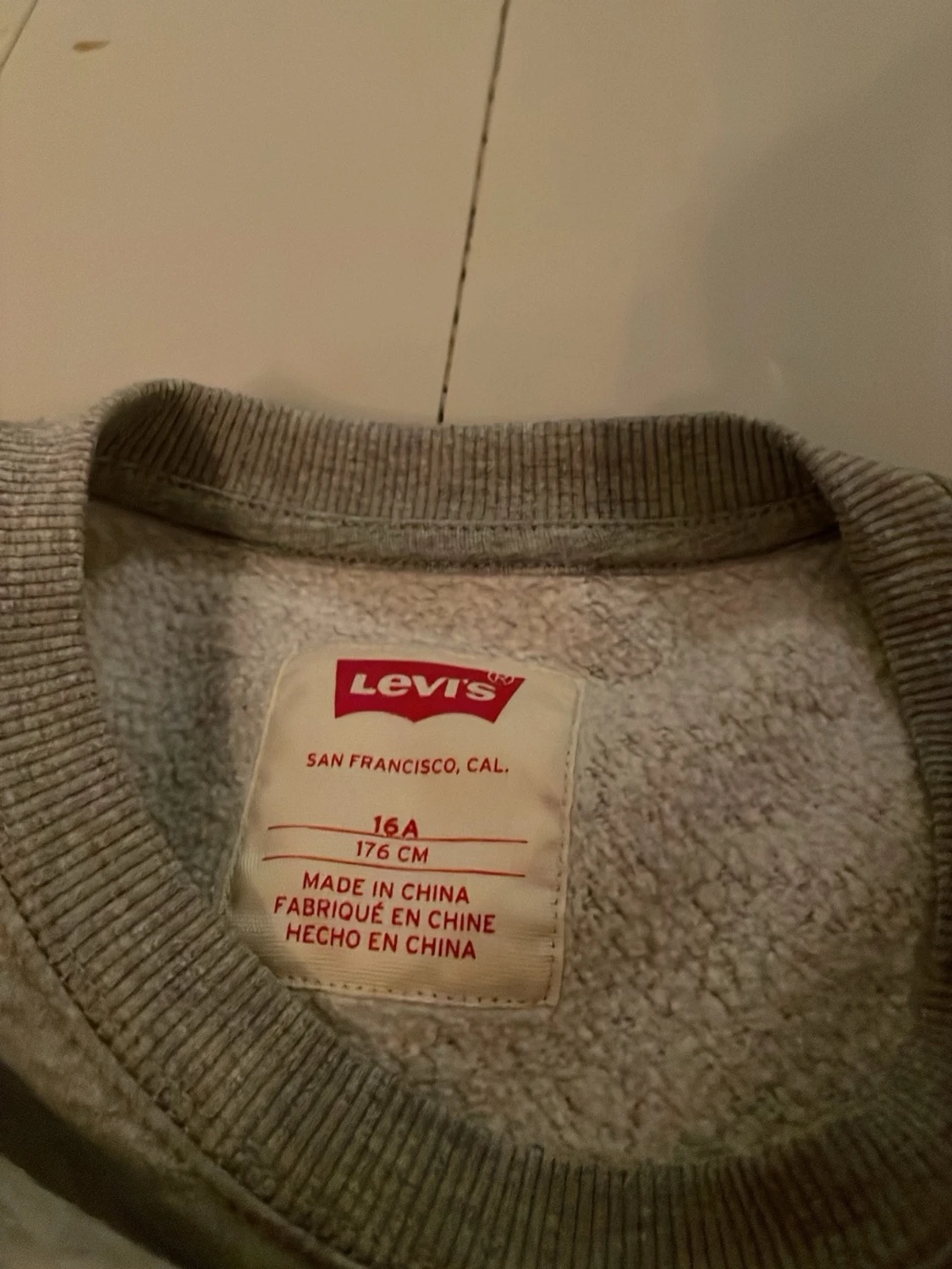 Grå sweatshirt från Levi's - 3