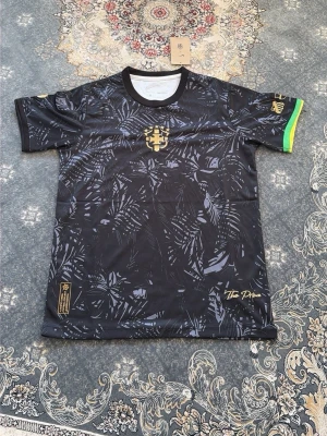Brazil tshirt - Brazil tröja. Den är helt ny och oanvänd 