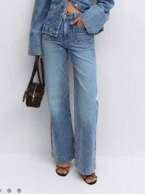Ginatricot jeans  - Jeans från Ginatricot. Öppen för bud vid snabb affär. Paketpris vid köp av flera plagg. 🎀