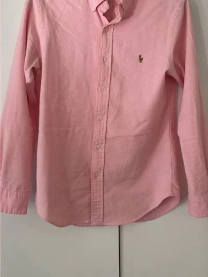 Rosa skjorta från Ralph Lauren - F 