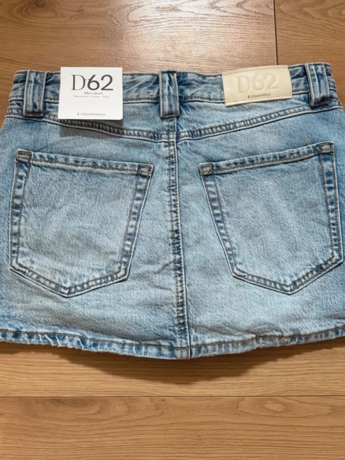 Ljusblå denimskort - 2