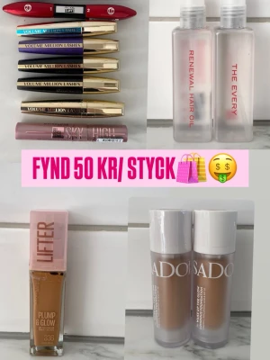 Skinkpaketet 50 kr styck HELT NYTT  - Foundation från Maybelline i nyansen 336, Plump & Glow. Kommer i en rektangulär glasflaska med ljusrosa lock och texten 'LIFTER' på locket. Ger en fräsch och glowig finish, perfekt för dig som vill ha en naturlig look.