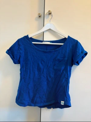 Söt t-shirt - Söt liten T-shirt m. Bröstficka