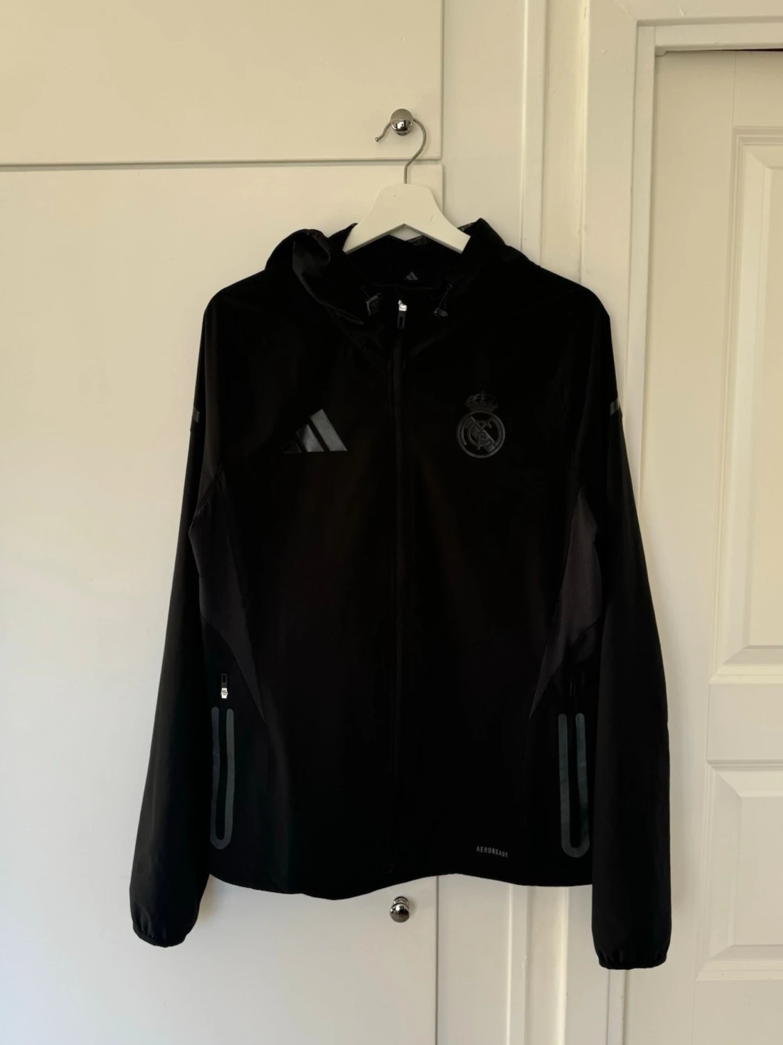 Svart Real Madrid vindjacka Adidas