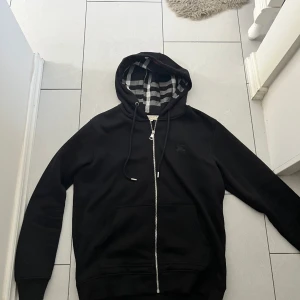 Burberry zip hoodie - Storlek L Nyskick 