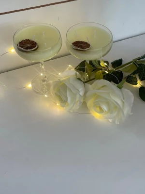Tre handgjorda doftljus i glas - Stötta mig och mina vänner som säljer våra överblivna doftljus från vårat uf år. Säljer tre olika handgjorda doftljus i glas. Perfekt för mysig stämning och dekoration. Passar fint som present eller till hemmets inredning. Lime ljusen 149kr alla andra 75 kr st