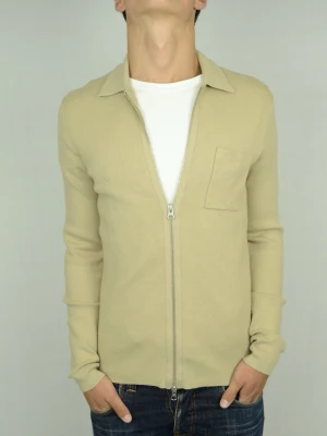 Samsøe Samsøe stickad cardigan  - SAMSØE SAMSØE STICKAD OVERSHIRT Storlek : S Passform : Normal Användning : Tröjan är i ett väldigt fint skick utan defekter Nypris : Cirka 1600SEK Modellen på bilden : 182CM och väger 73KG 