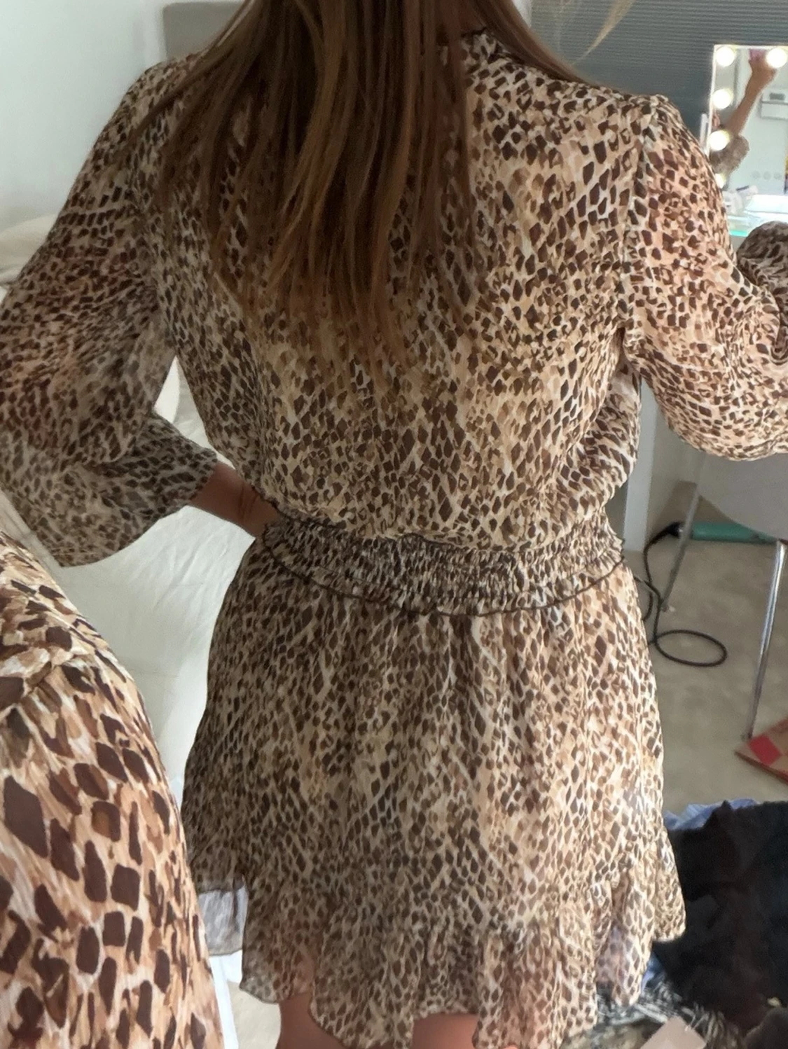 Kort leopardmönstrad klänning - 3