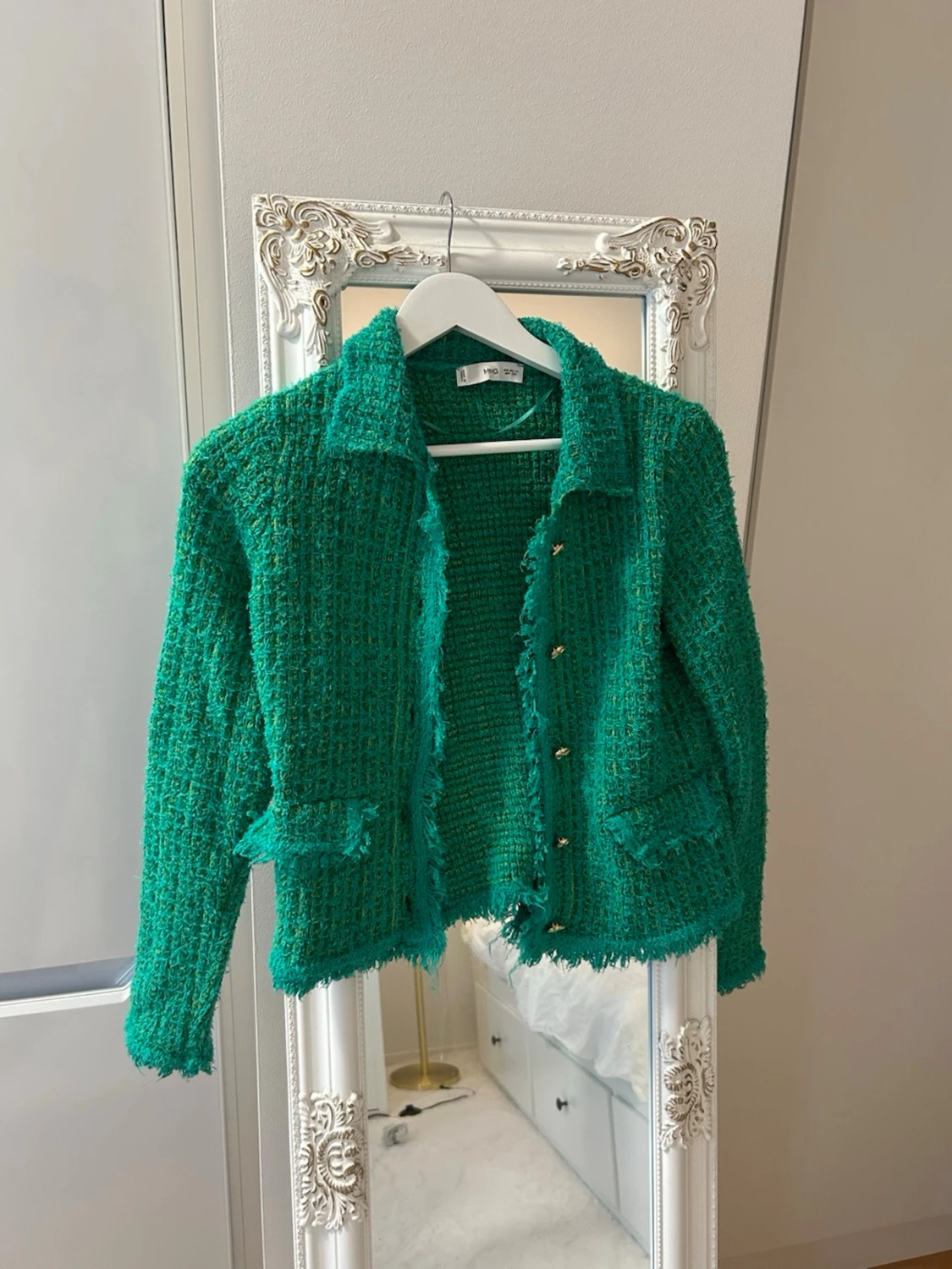 Grön bouclékofta från MNG