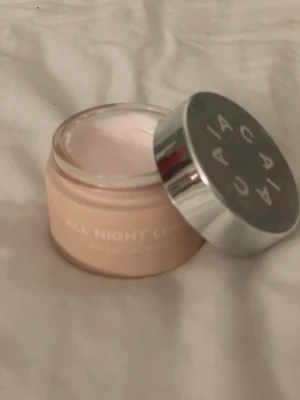 CAIA All Night Long Primer - Primer och smink om du är intresserad så hör av dig så kommer vi på ett pris ihop 