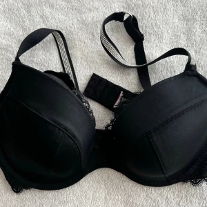 Hunkemöller bygel-bh beth - Hunkemöller bygel-bh beth. Ny pris 429kr