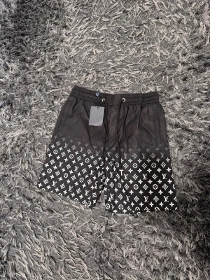 Llv short - Size M as new